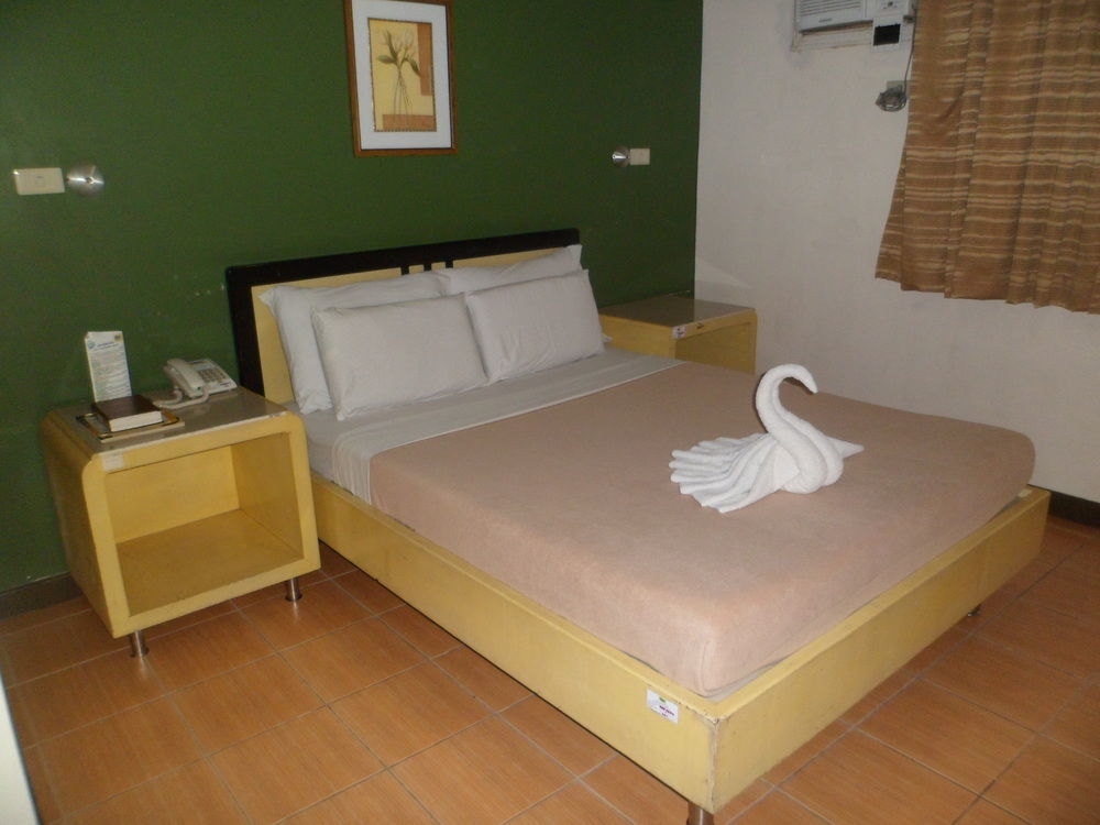 Riverside Inn Babuy Buitenkant foto