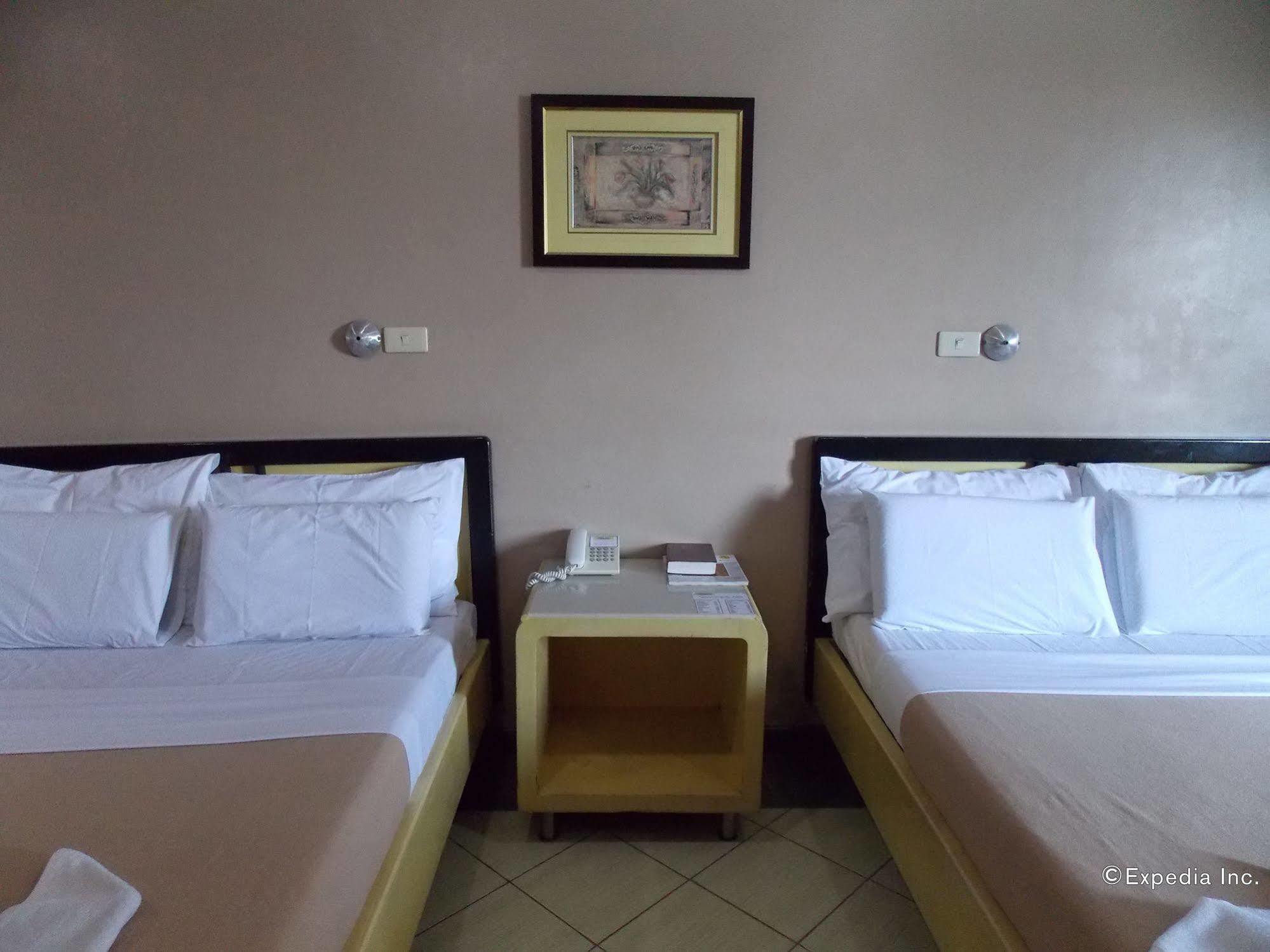 Riverside Inn Babuy Buitenkant foto