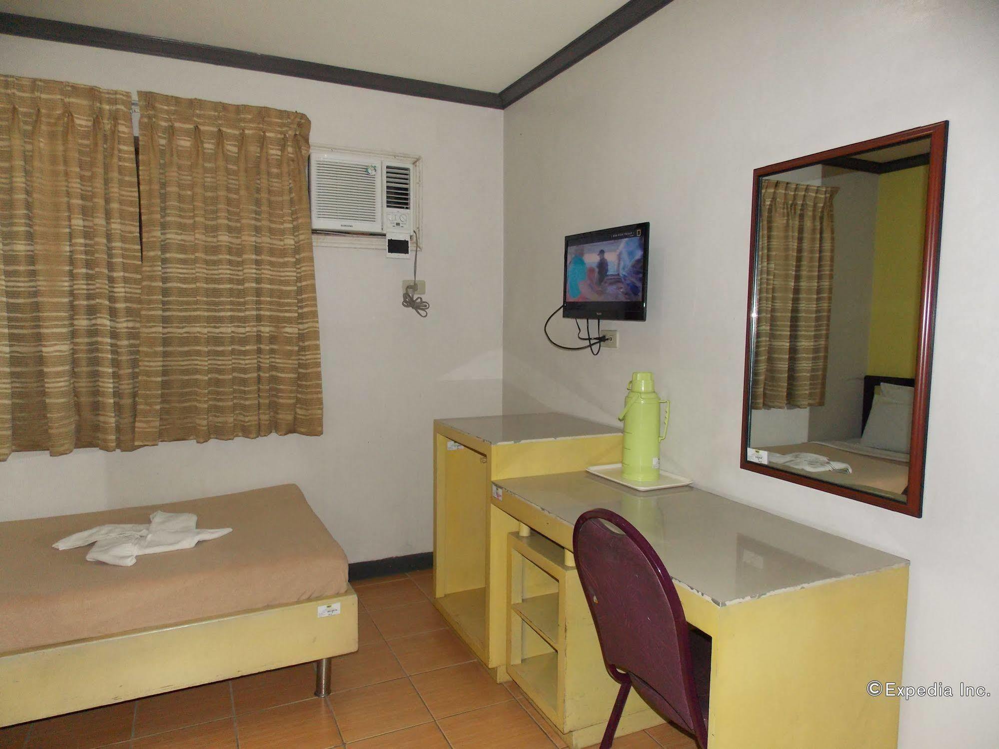 Riverside Inn Babuy Buitenkant foto