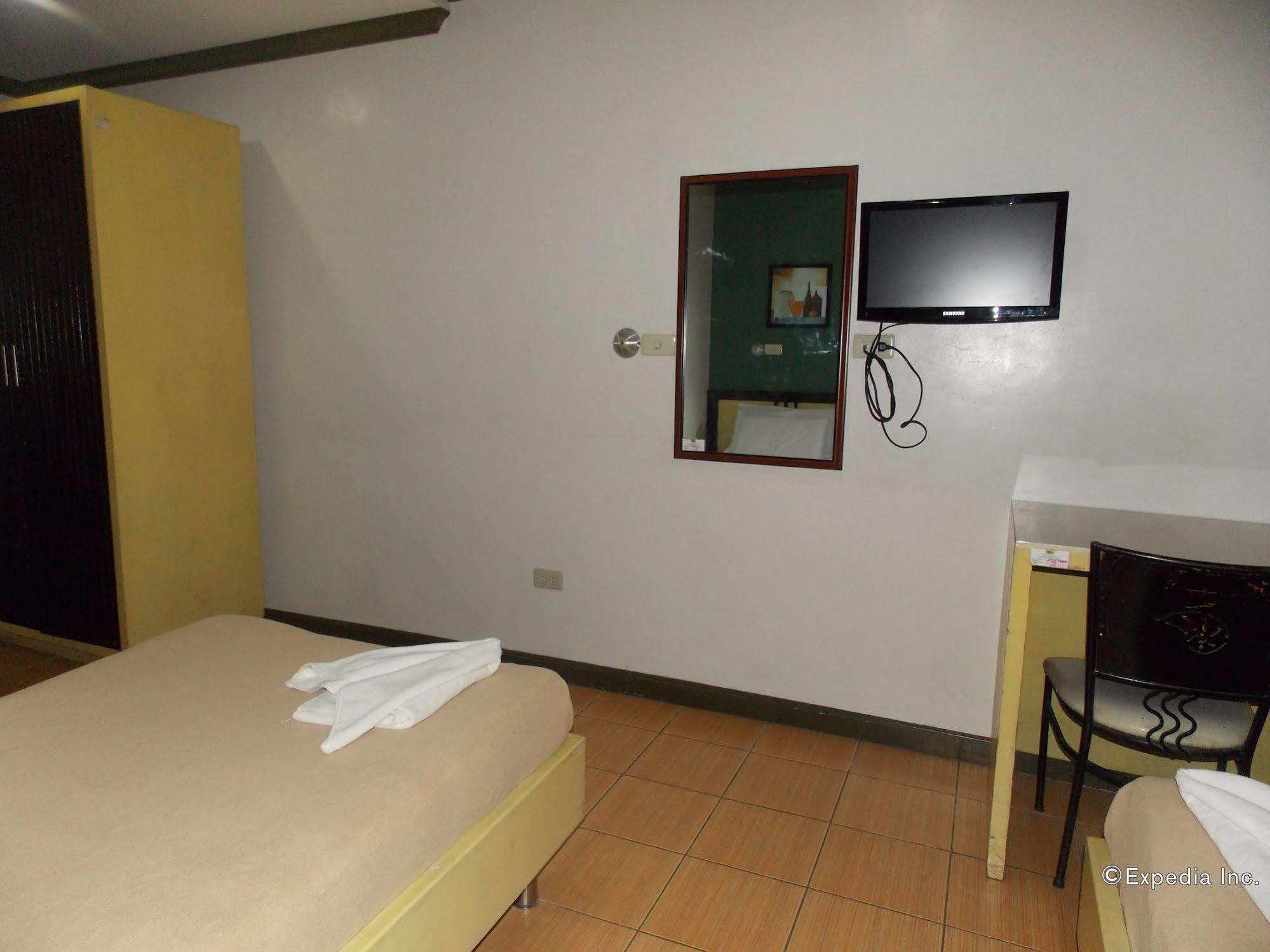Riverside Inn Babuy Buitenkant foto