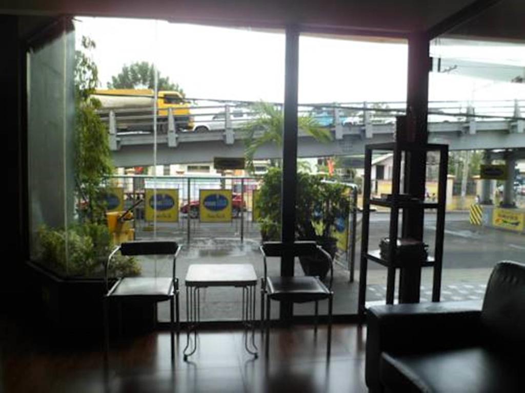 Riverside Inn Babuy Buitenkant foto